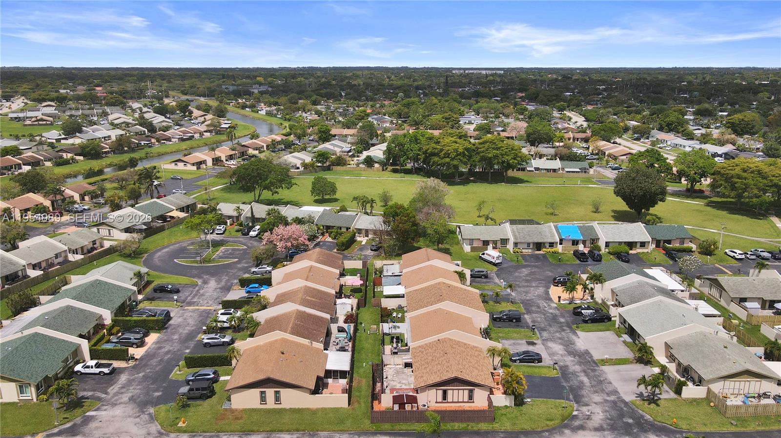 DEVON-AIRE VILLAS SEC 2 - Residential