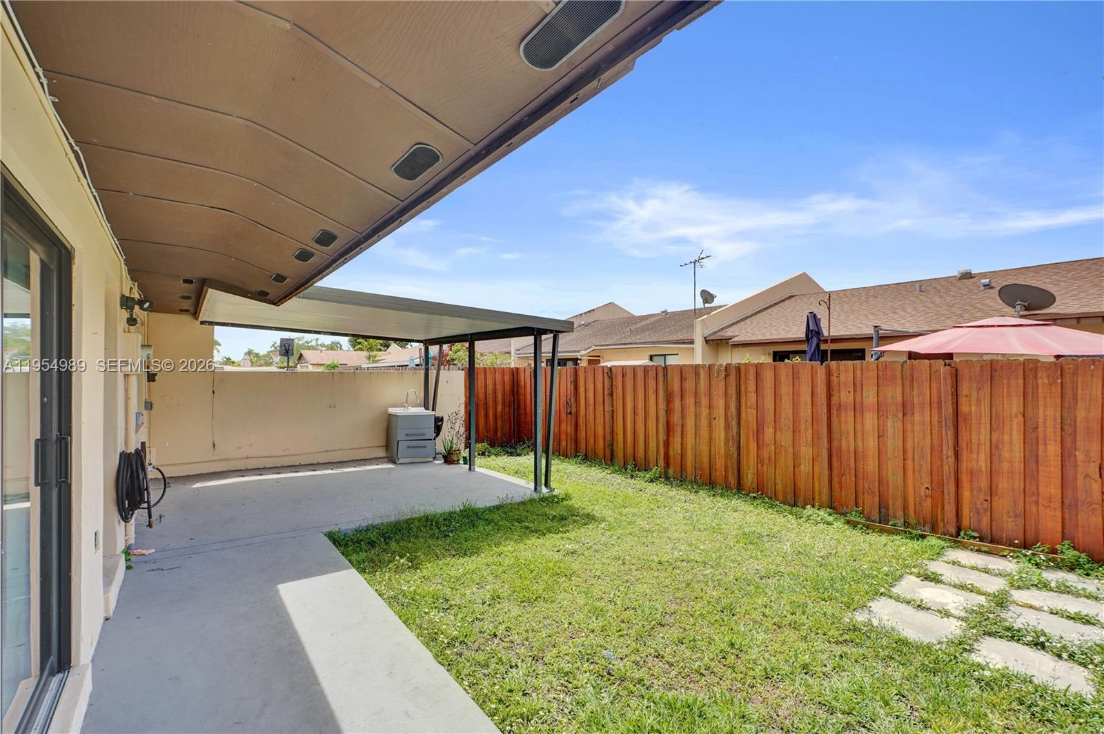 DEVON-AIRE VILLAS SEC 2 - Residential