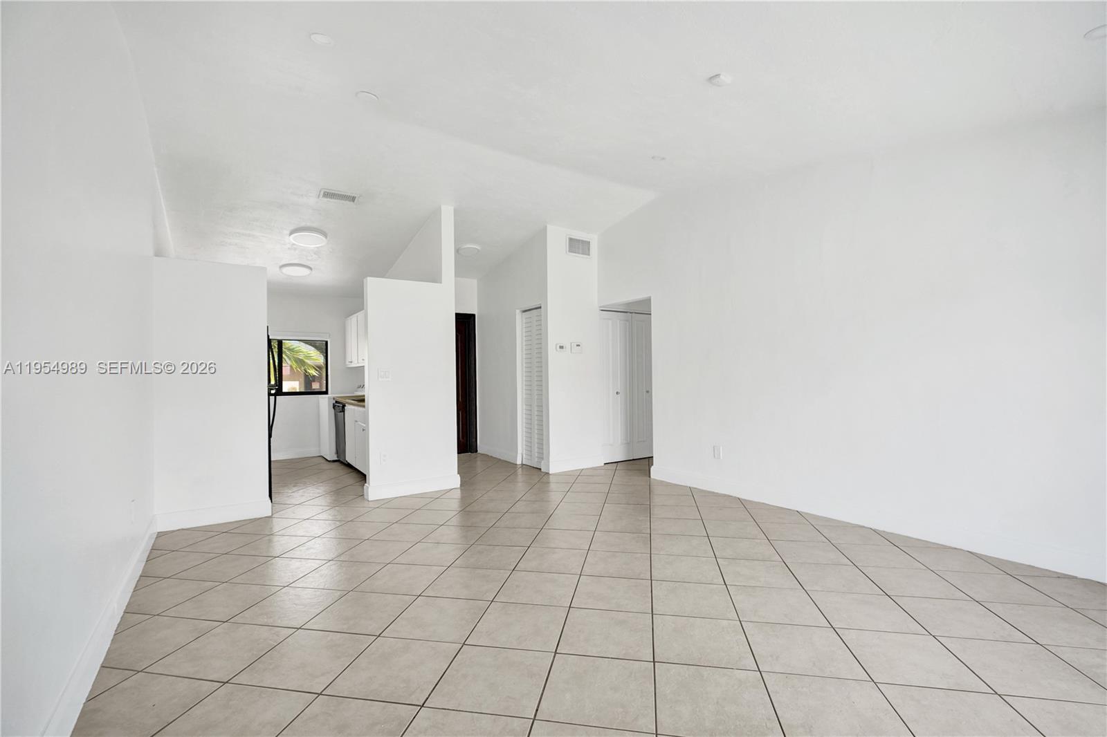DEVON-AIRE VILLAS SEC 2 - Residential