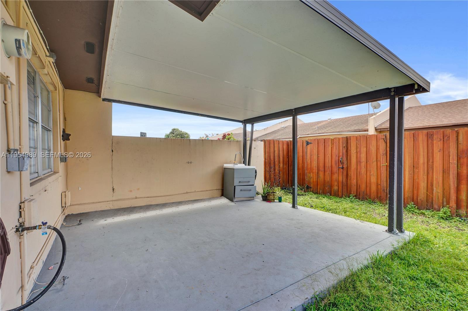 DEVON-AIRE VILLAS SEC 2 - Residential