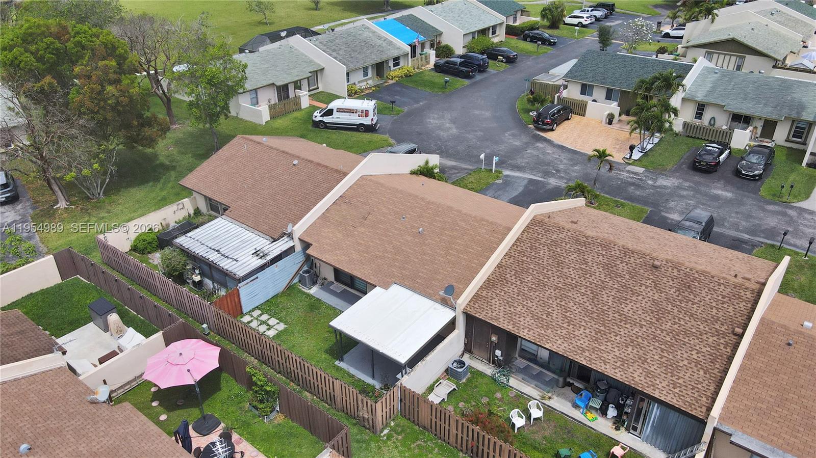 DEVON-AIRE VILLAS SEC 2 - Residential