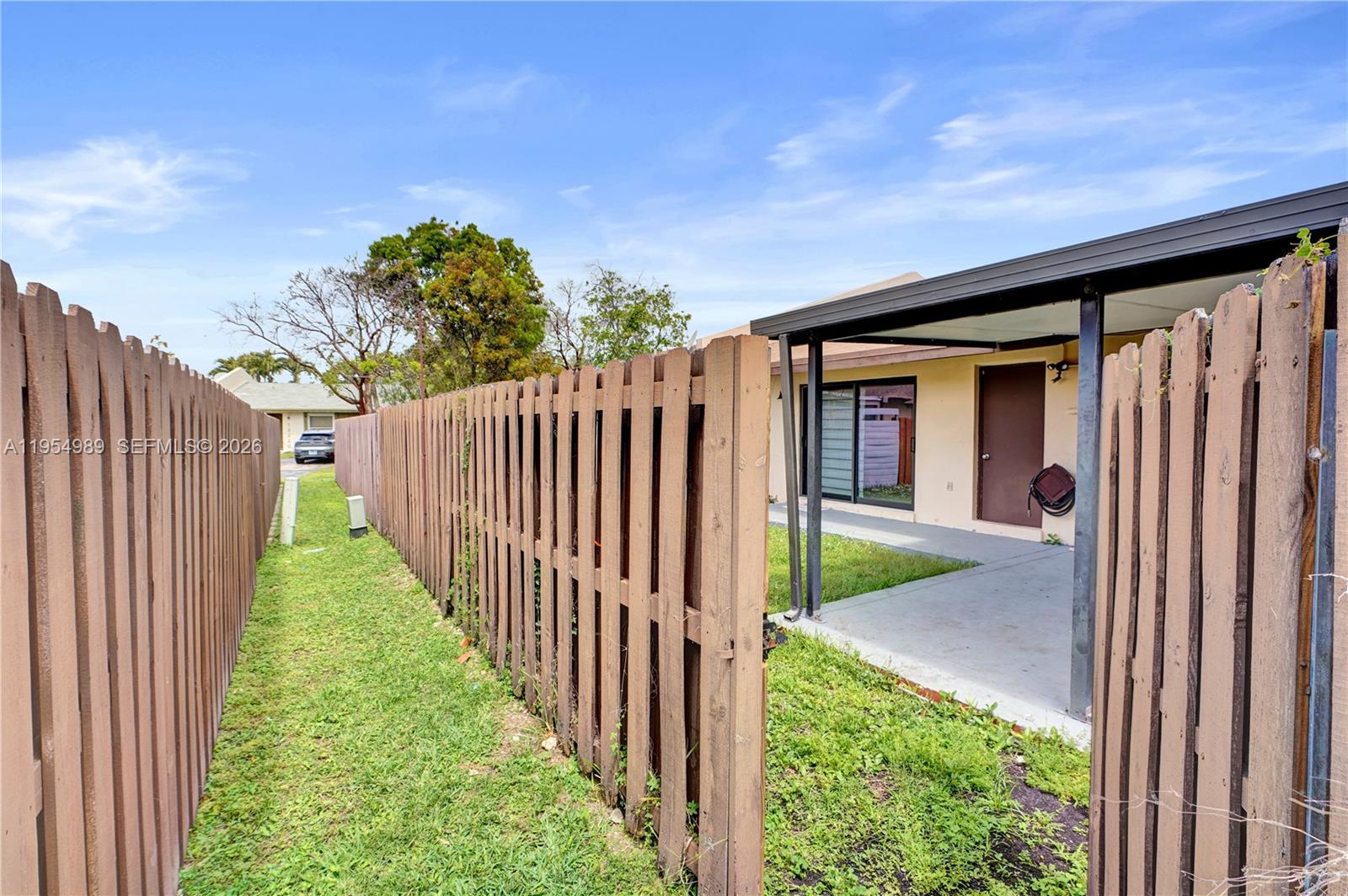 DEVON-AIRE VILLAS SEC 2 - Residential