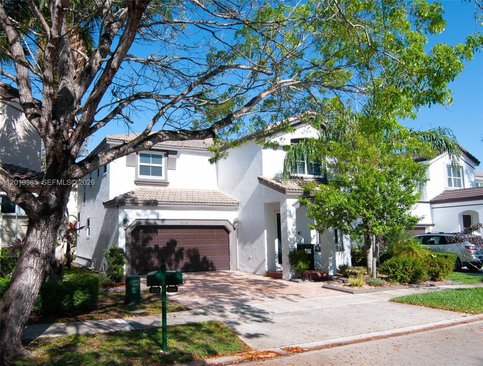 RIVIERA ISLES III - Residential