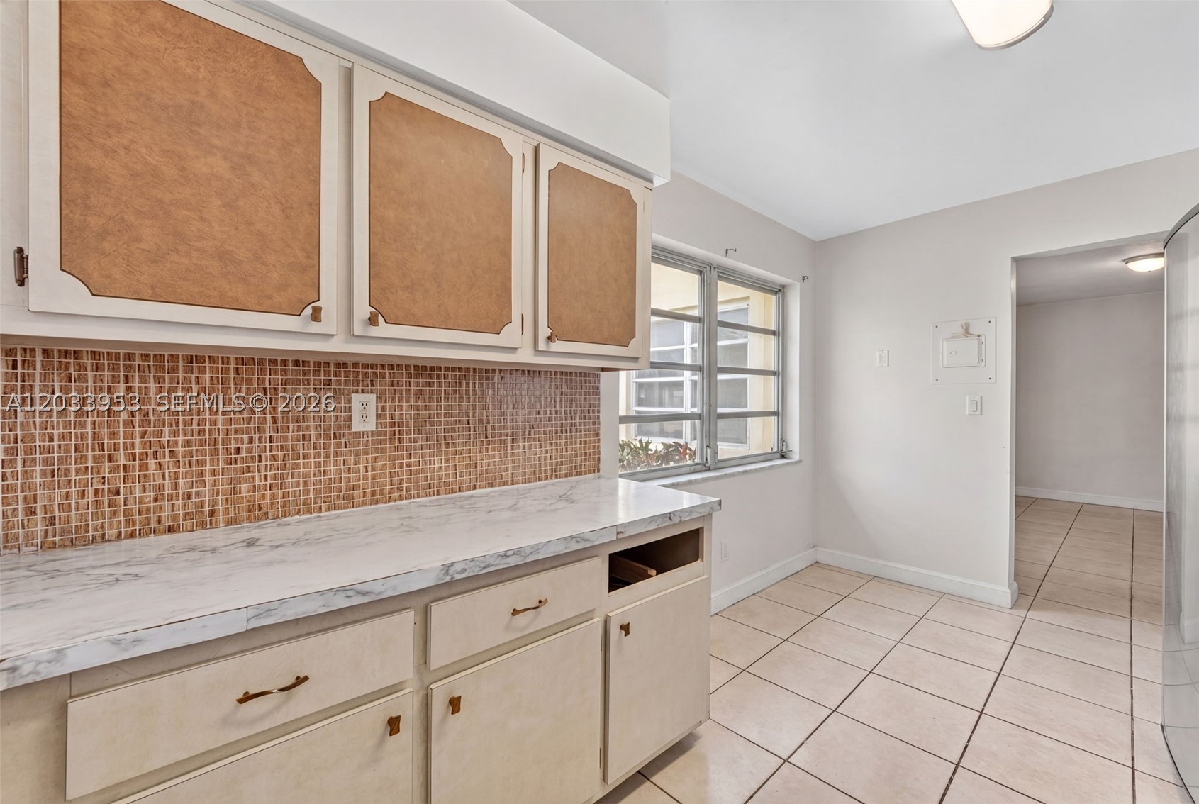 SECOND HORIZONS CONDO - Residential