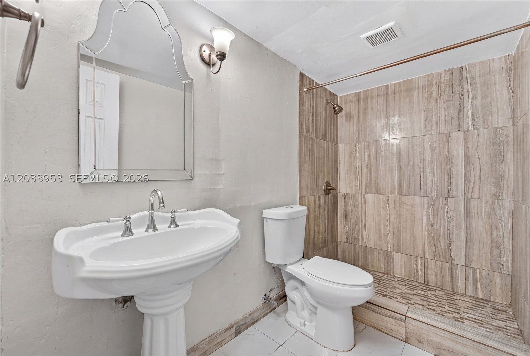 SECOND HORIZONS CONDO - Residential