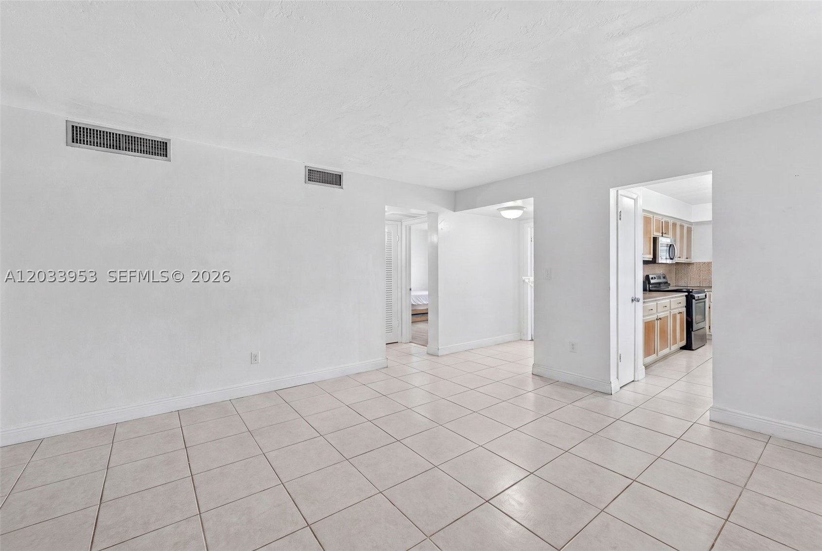 SECOND HORIZONS CONDO - Residential