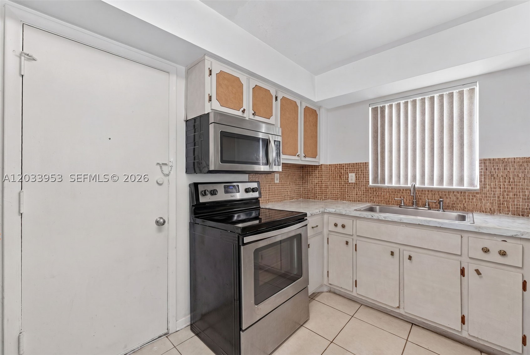 SECOND HORIZONS CONDO - Residential