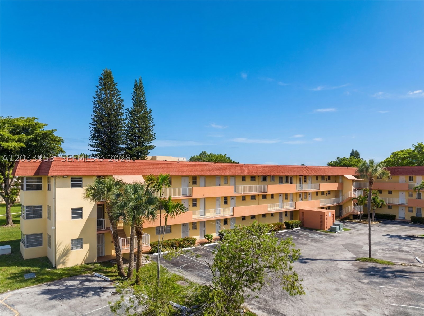 SECOND HORIZONS CONDO - Residential