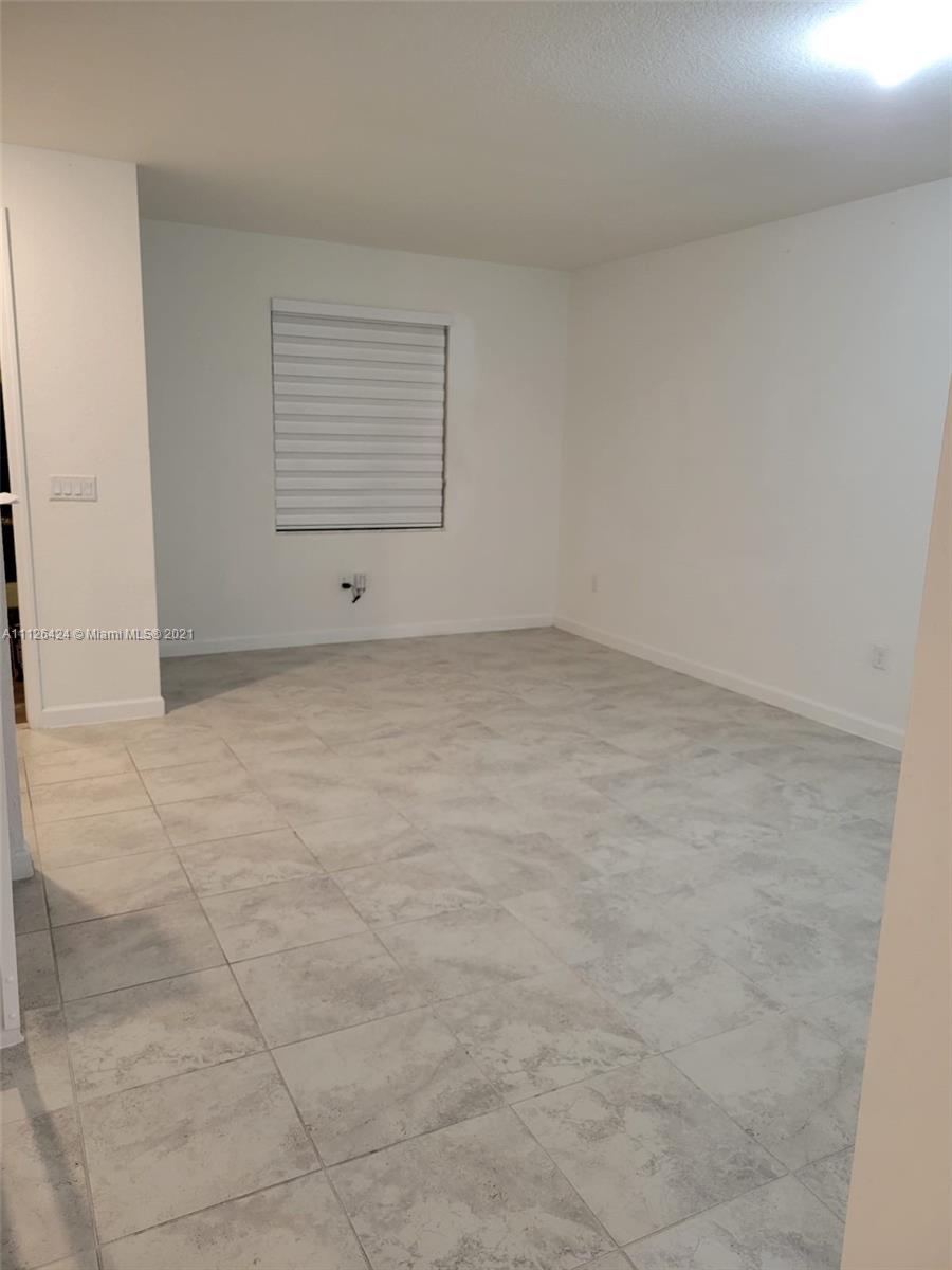 COCO PALM VILLAS - Residential Lease