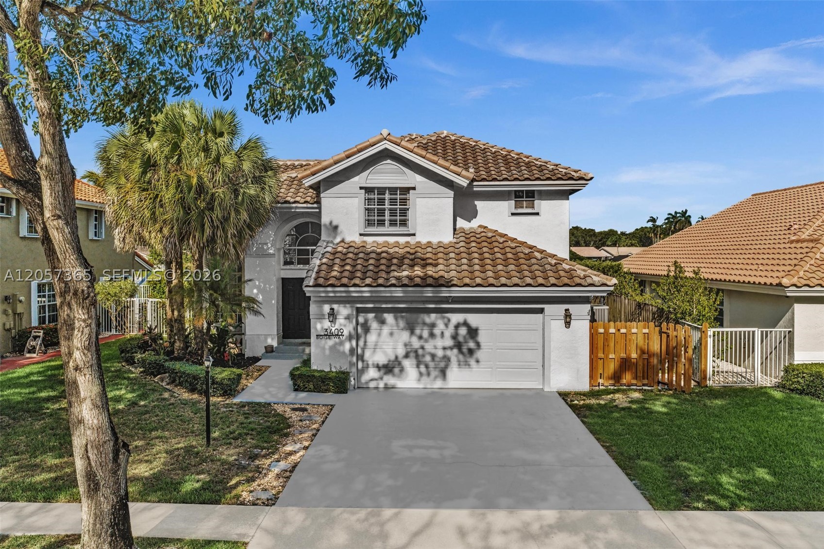 EMBASSY LAKES PHASE II - Residential