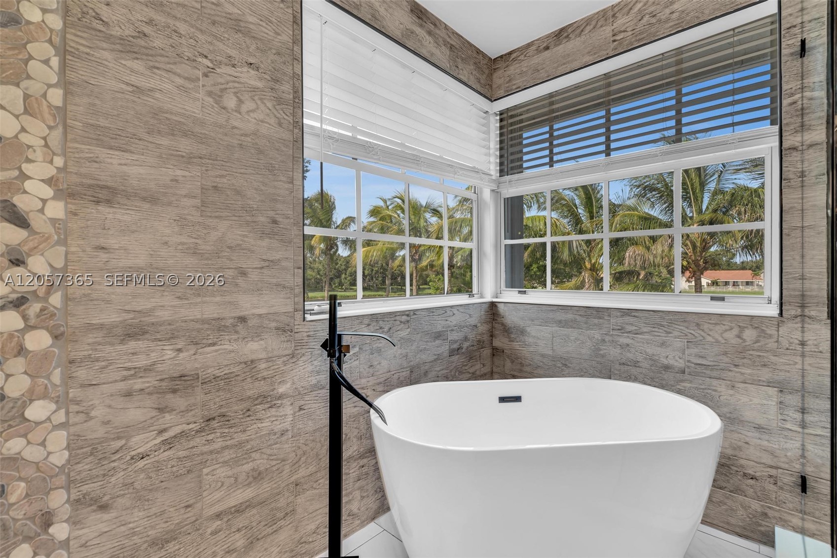 EMBASSY LAKES PHASE II - Residential