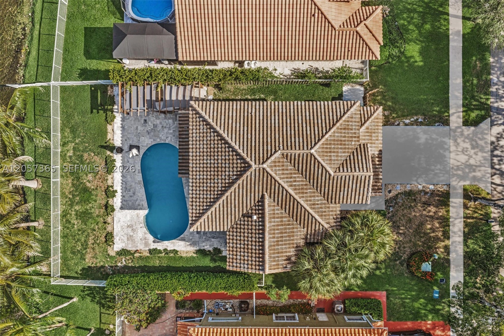 EMBASSY LAKES PHASE II - Residential