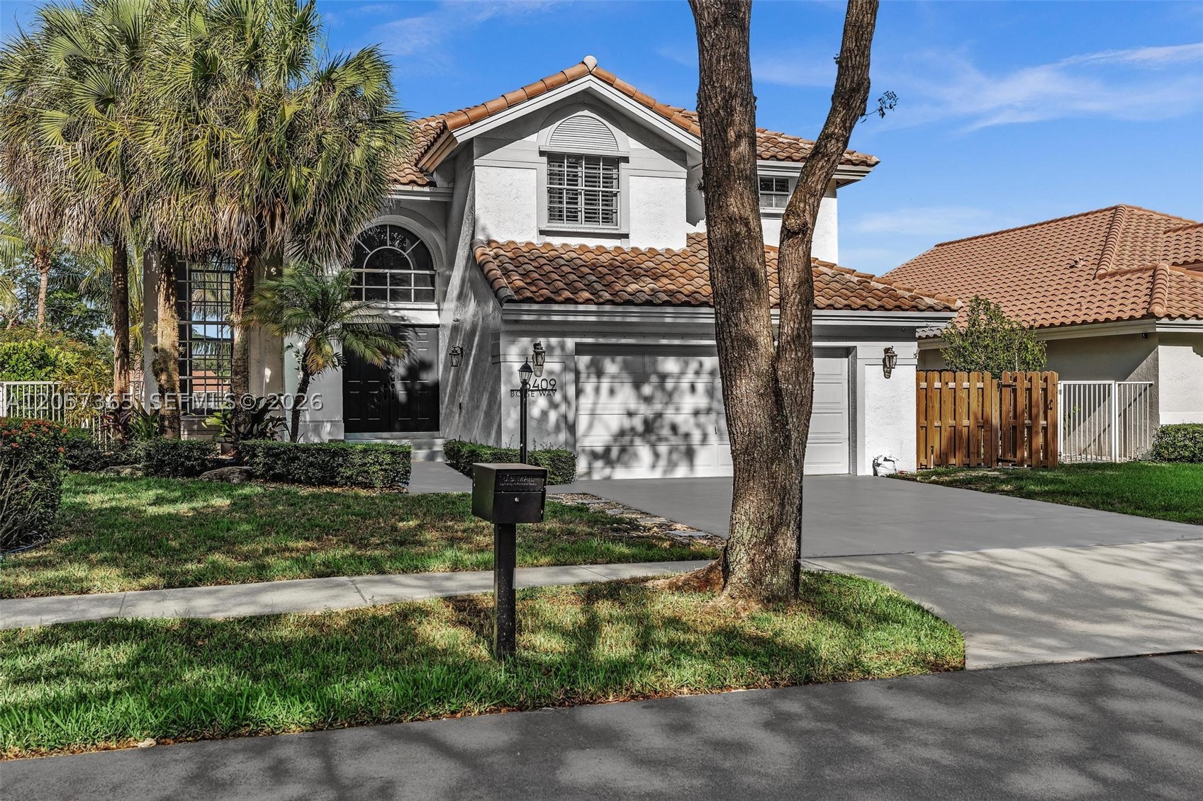 EMBASSY LAKES PHASE II - Residential