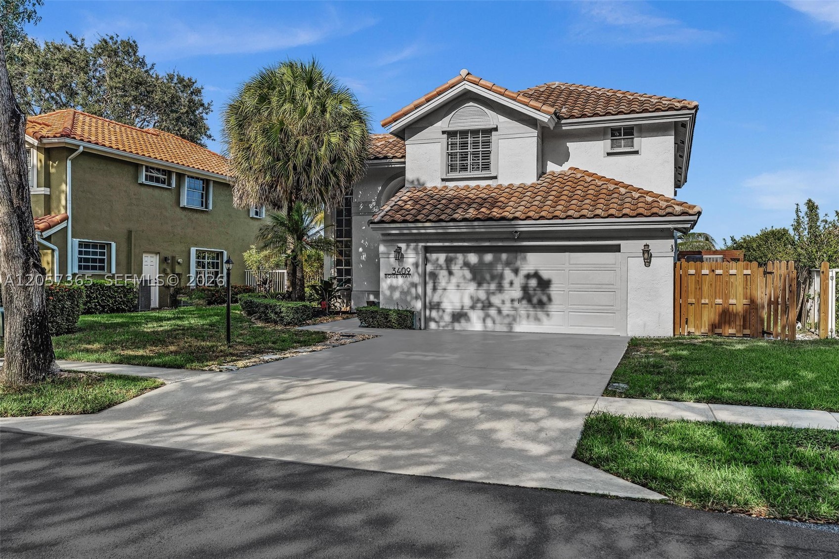 EMBASSY LAKES PHASE II - Residential