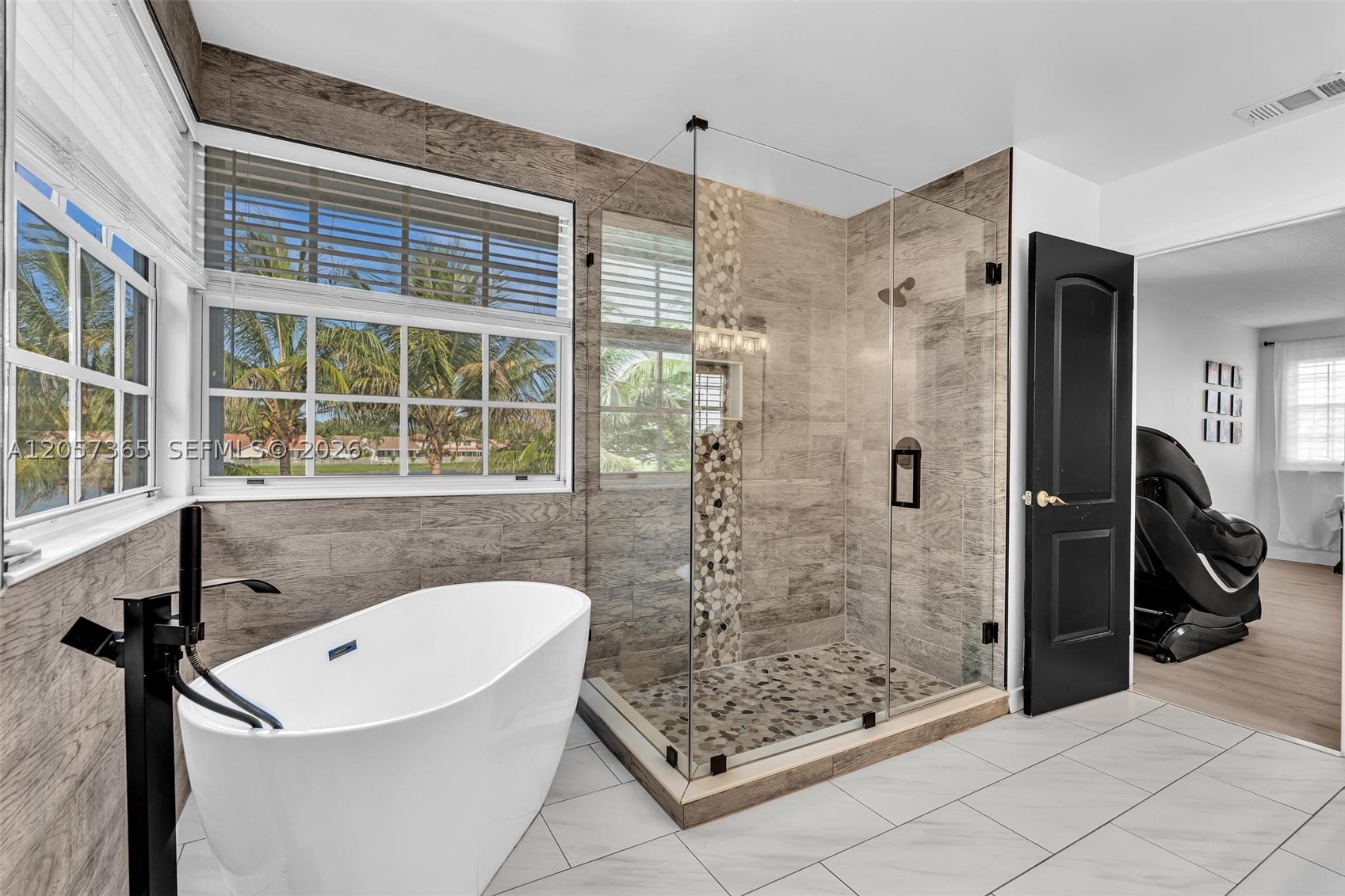 EMBASSY LAKES PHASE II - Residential