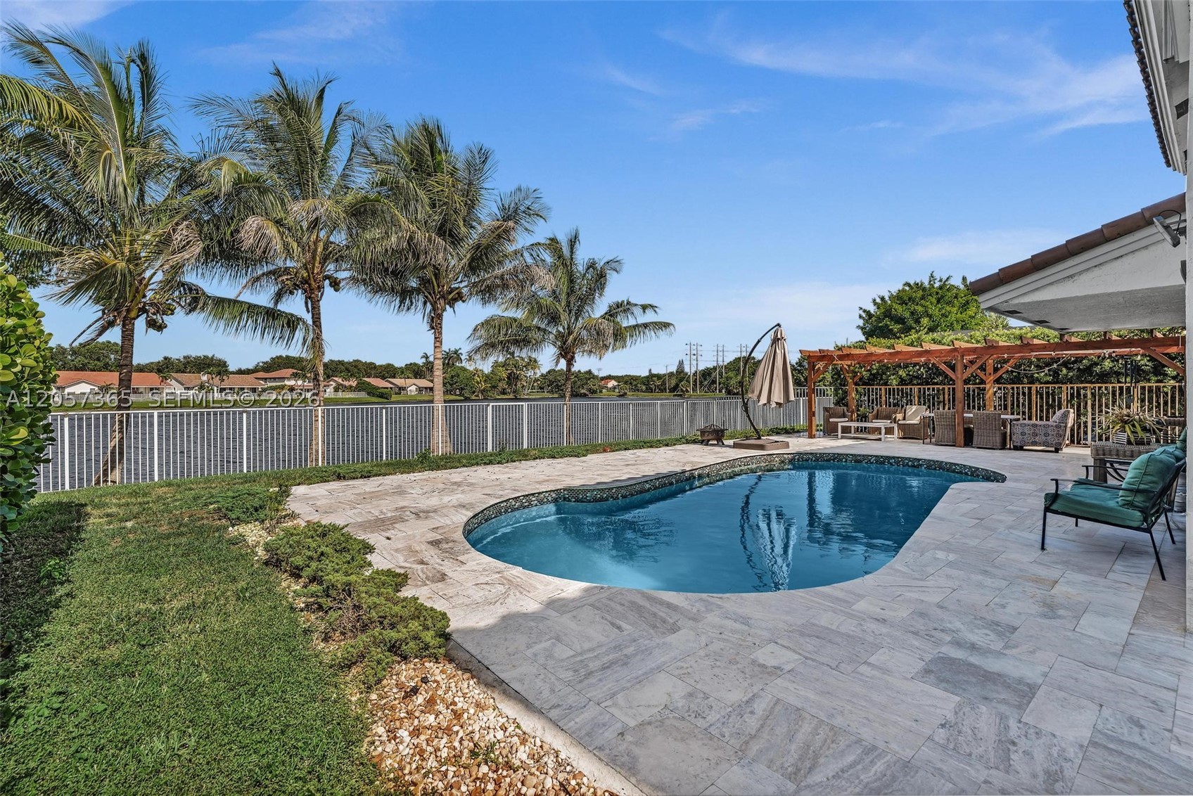 EMBASSY LAKES PHASE II - Residential