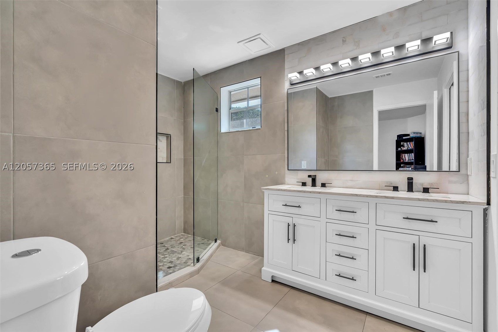 EMBASSY LAKES PHASE II - Residential