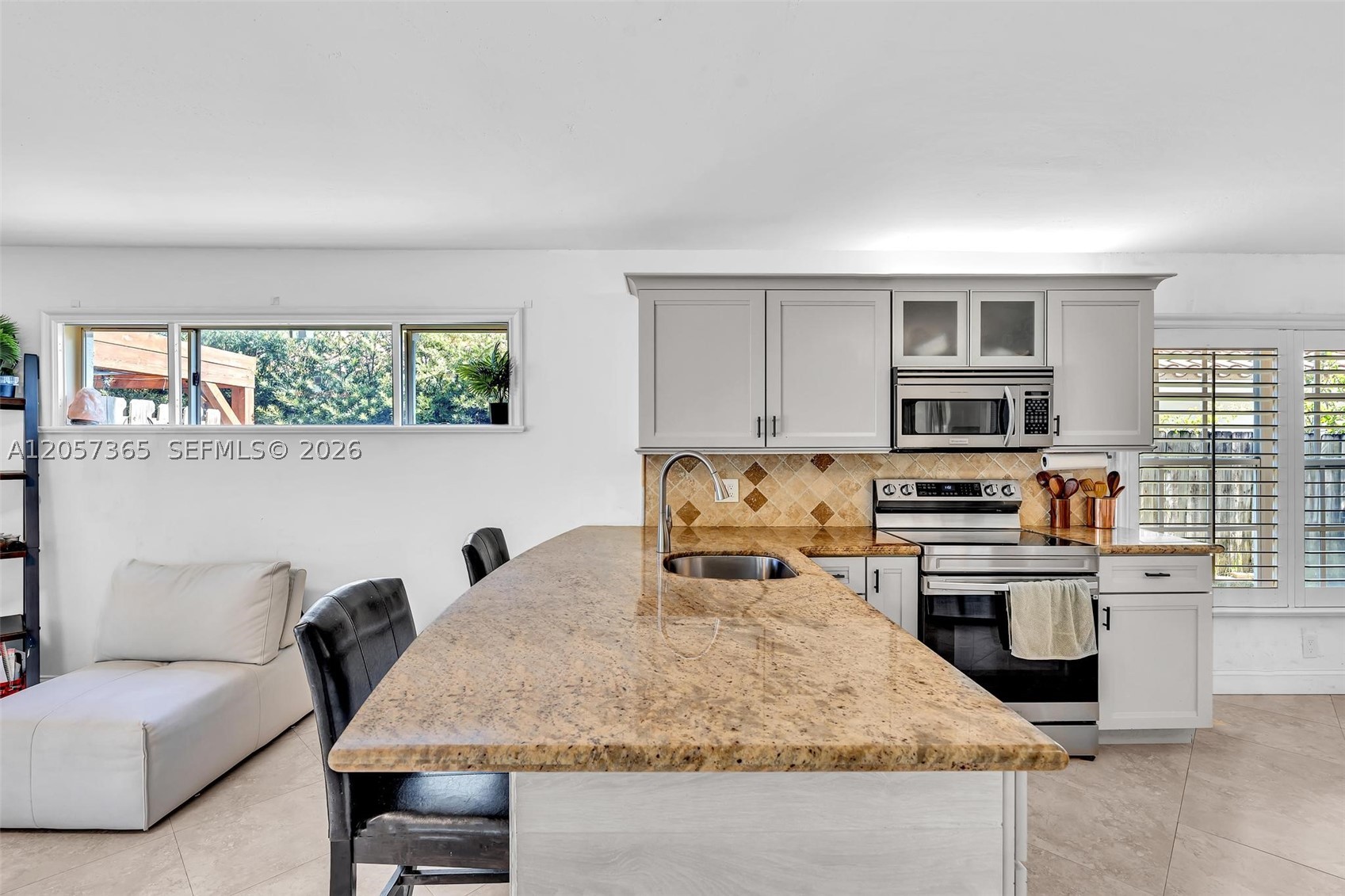 EMBASSY LAKES PHASE II - Residential