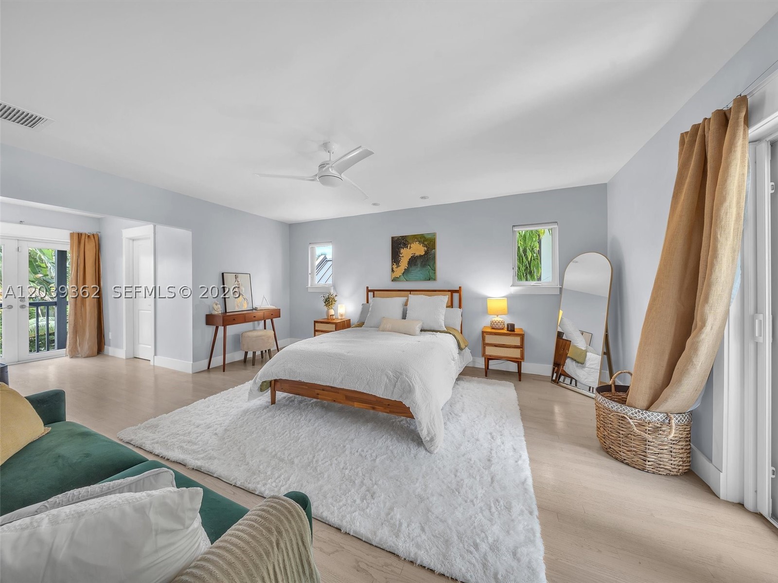 VICTORIA HIGHLANDS - Residential