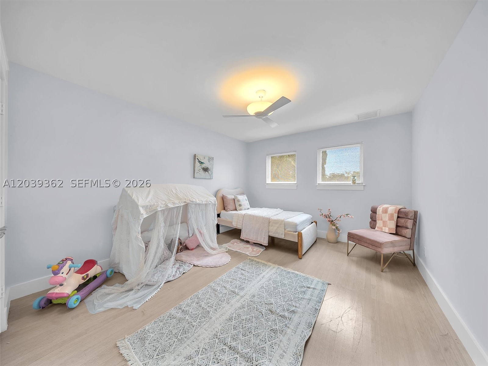 VICTORIA HIGHLANDS - Residential