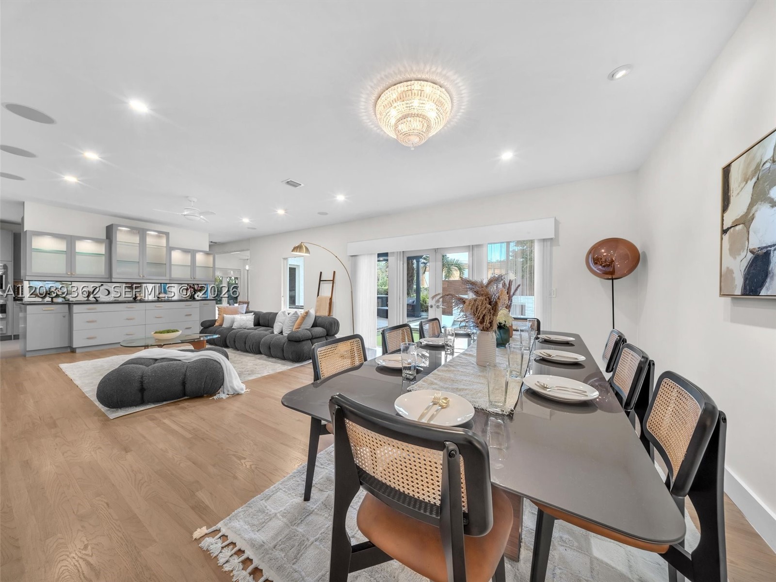 VICTORIA HIGHLANDS - Residential