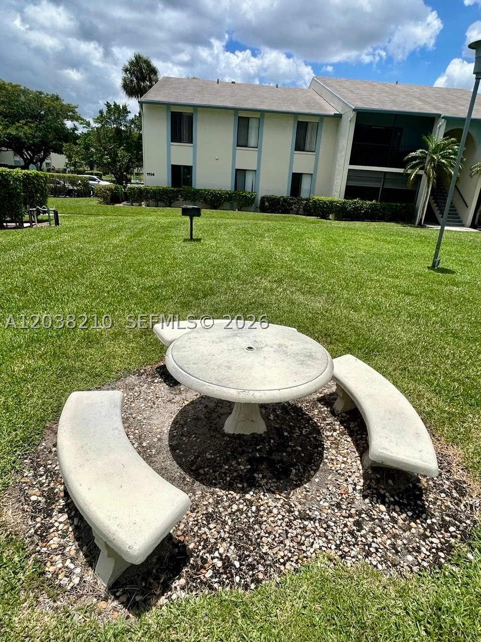 PALM CLUB VILLAGE II COND - Residential Lease