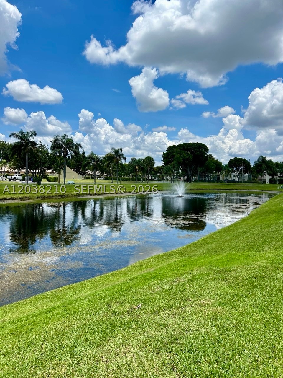 PALM CLUB VILLAGE II COND - Residential Lease