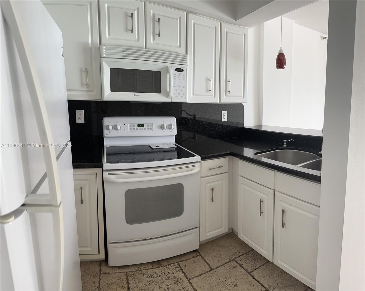 MIRADOR 1035 CONDO - Residential Lease