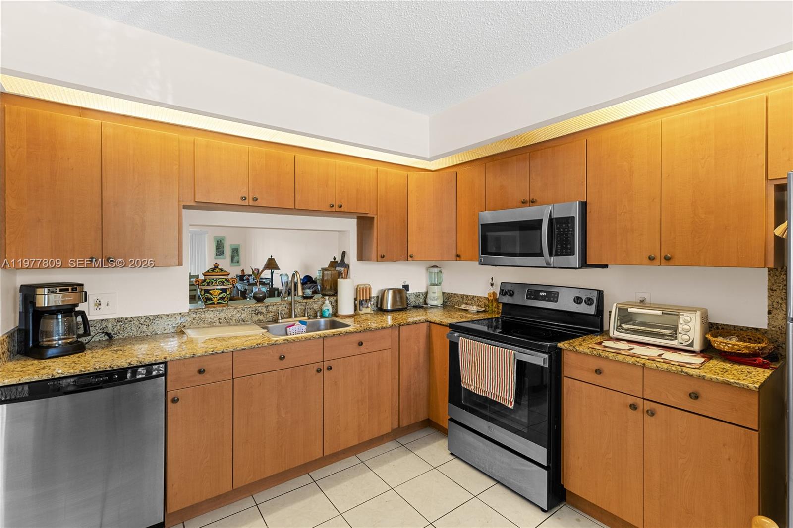 CAMBRIDGE AT CENTURY - Residential
