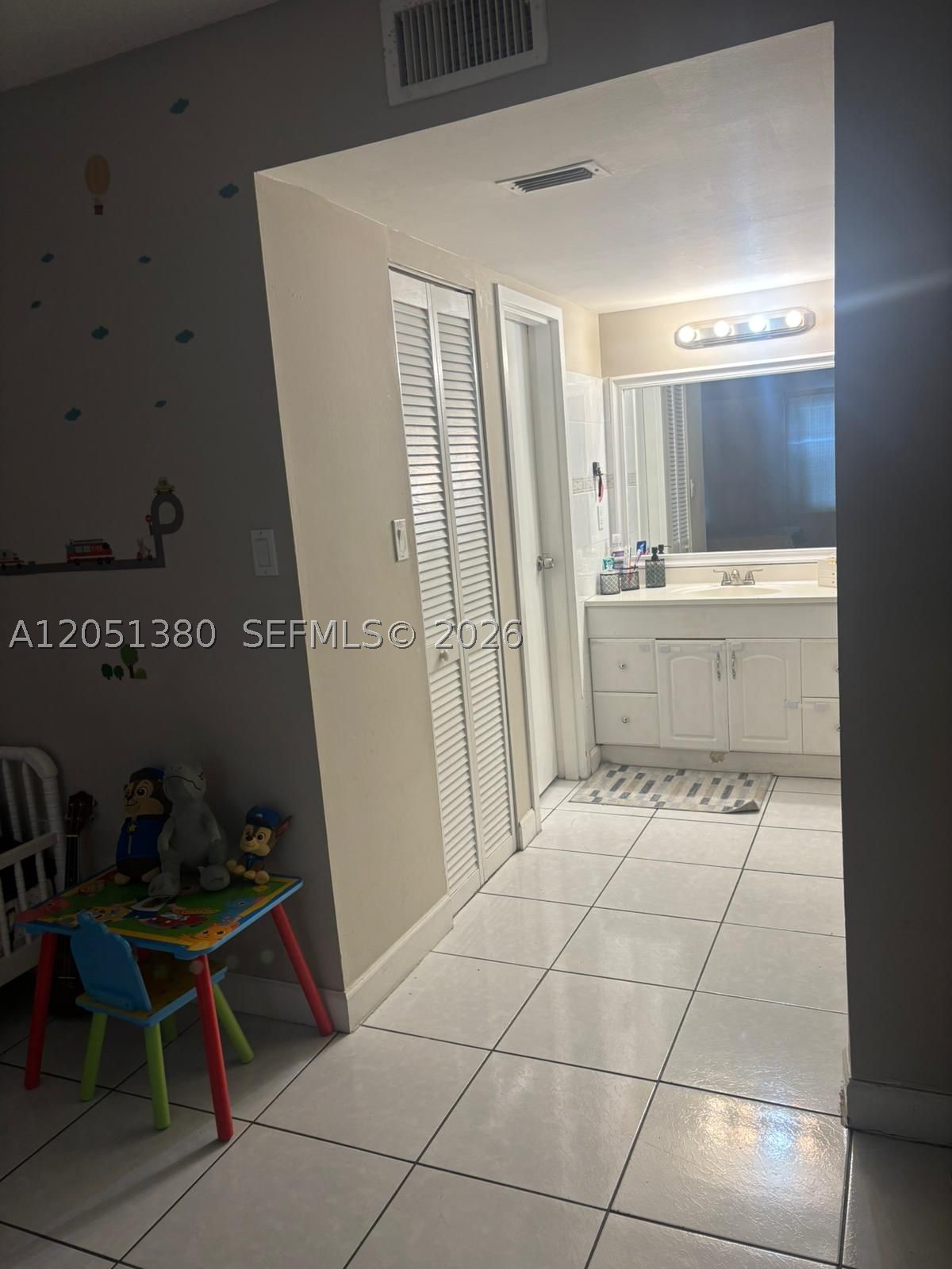 HERITAGE CIRCLE CONDO - Residential Lease