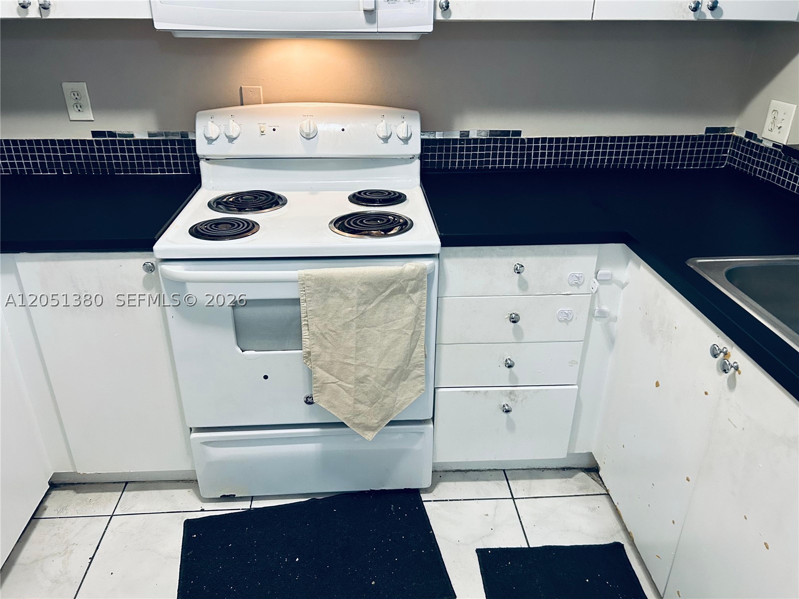 HERITAGE CIRCLE CONDO - Residential Lease