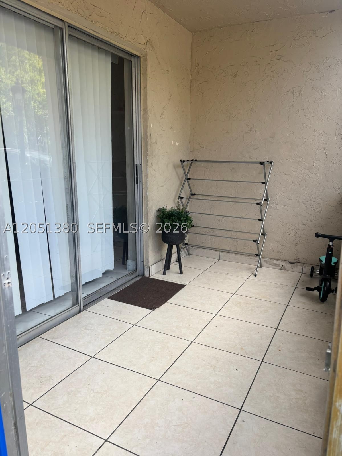 HERITAGE CIRCLE CONDO - Residential Lease
