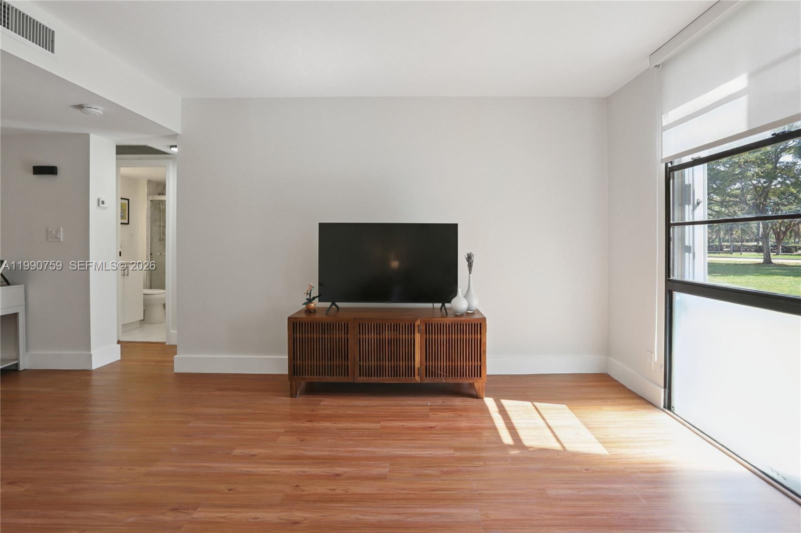 BRAVURA II CONDO - Residential