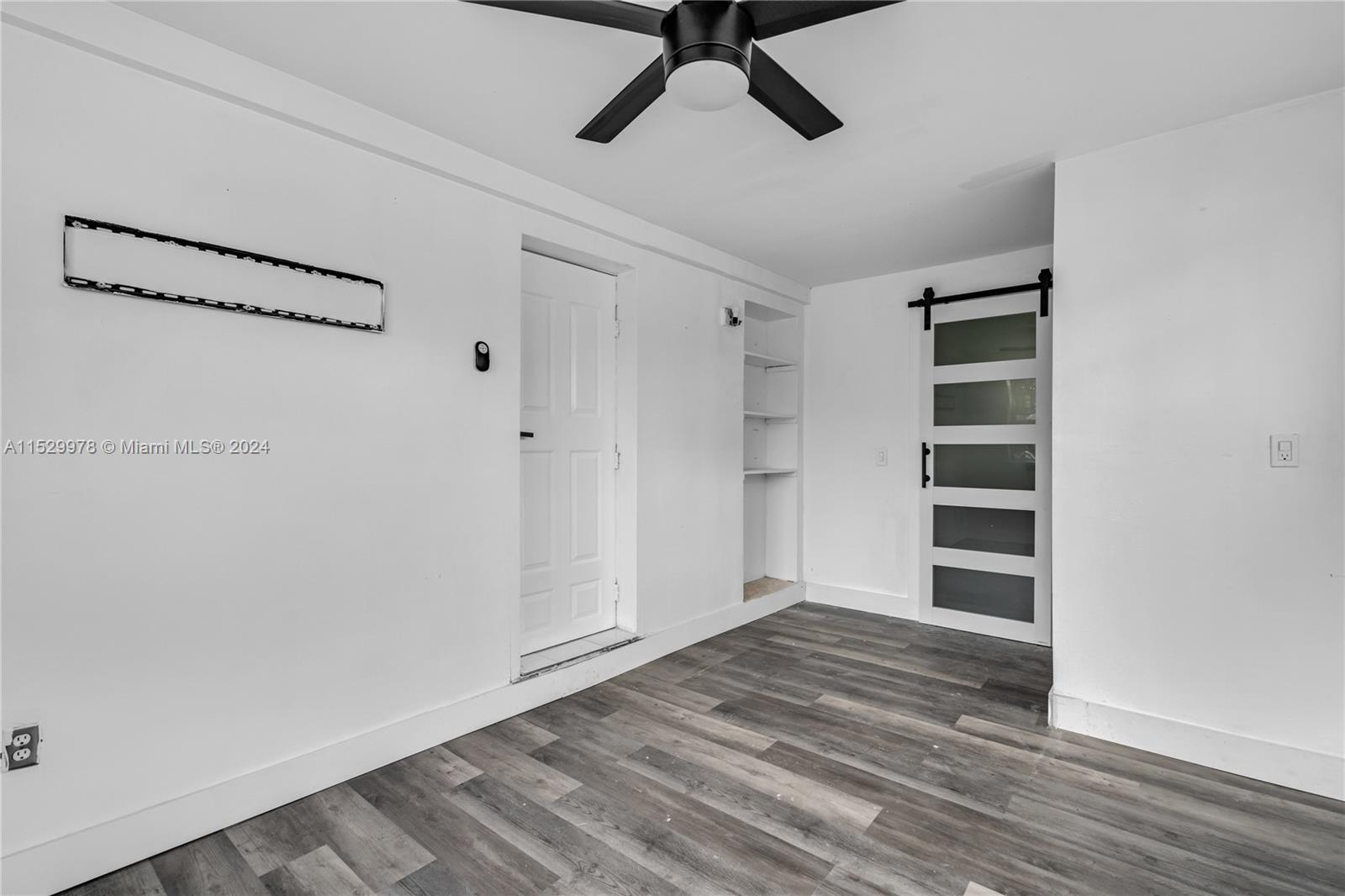 CRESTHAVEN NO 2 - Residential Lease