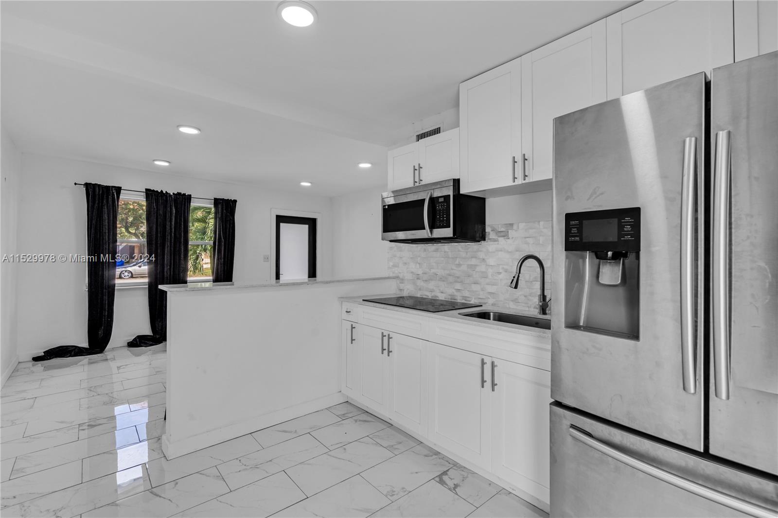 CRESTHAVEN NO 2 - Residential Lease