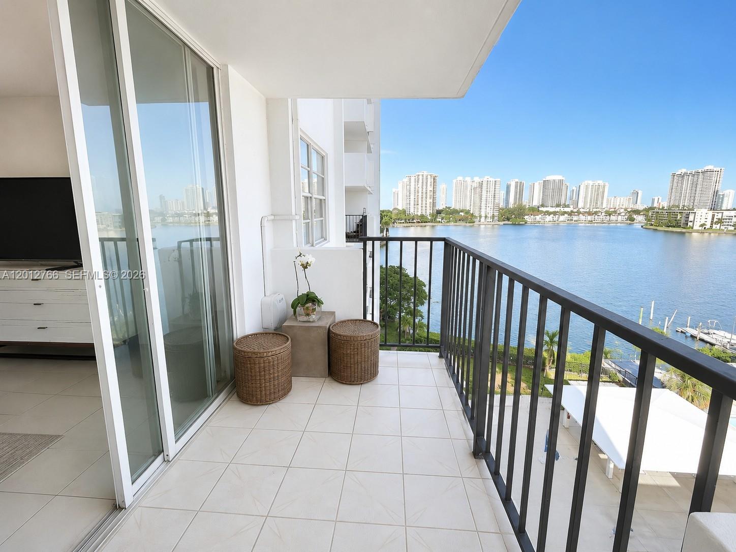 COMMODORE PLAZA CONDO - Residential