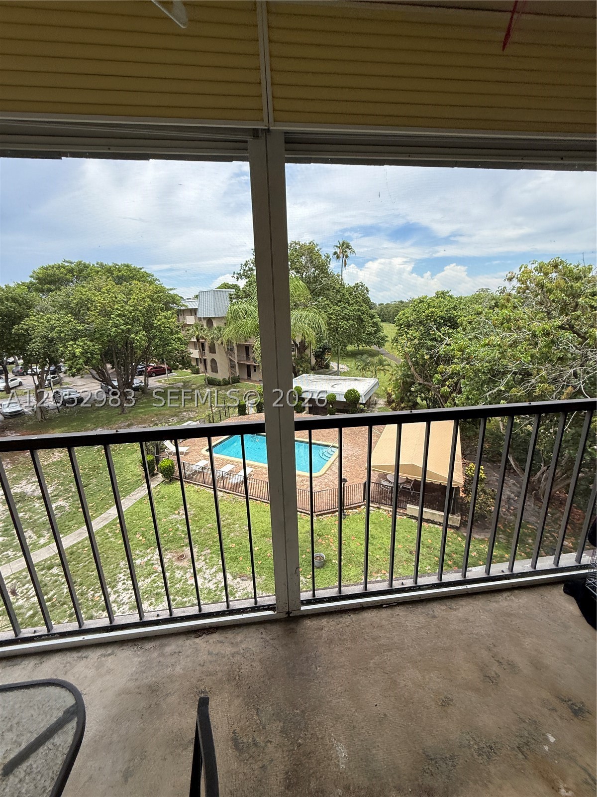 INVERRARY COUNTRY CLUB - Residential Lease
