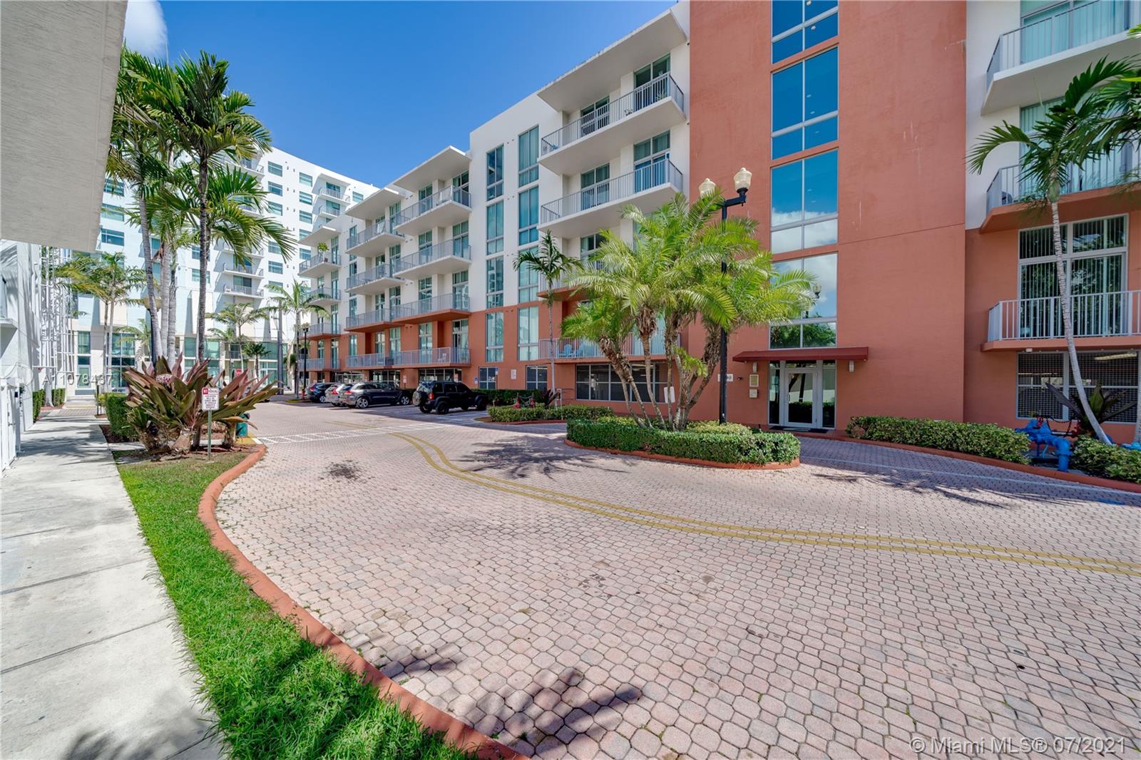 LOFTS AT HOLLYWOOD STATIO - Residential Lease