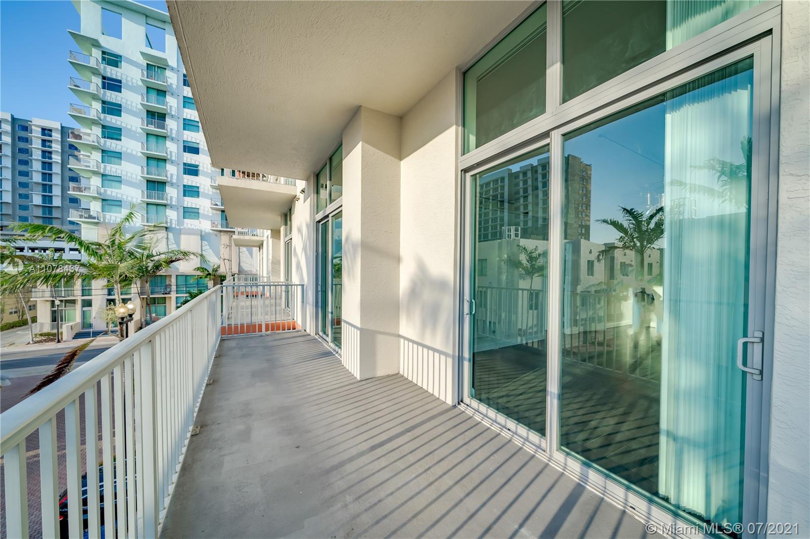 LOFTS AT HOLLYWOOD STATIO - Residential Lease