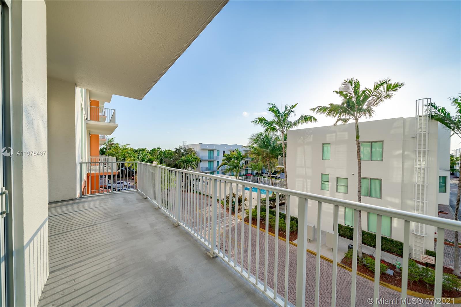 LOFTS AT HOLLYWOOD STATIO - Residential Lease