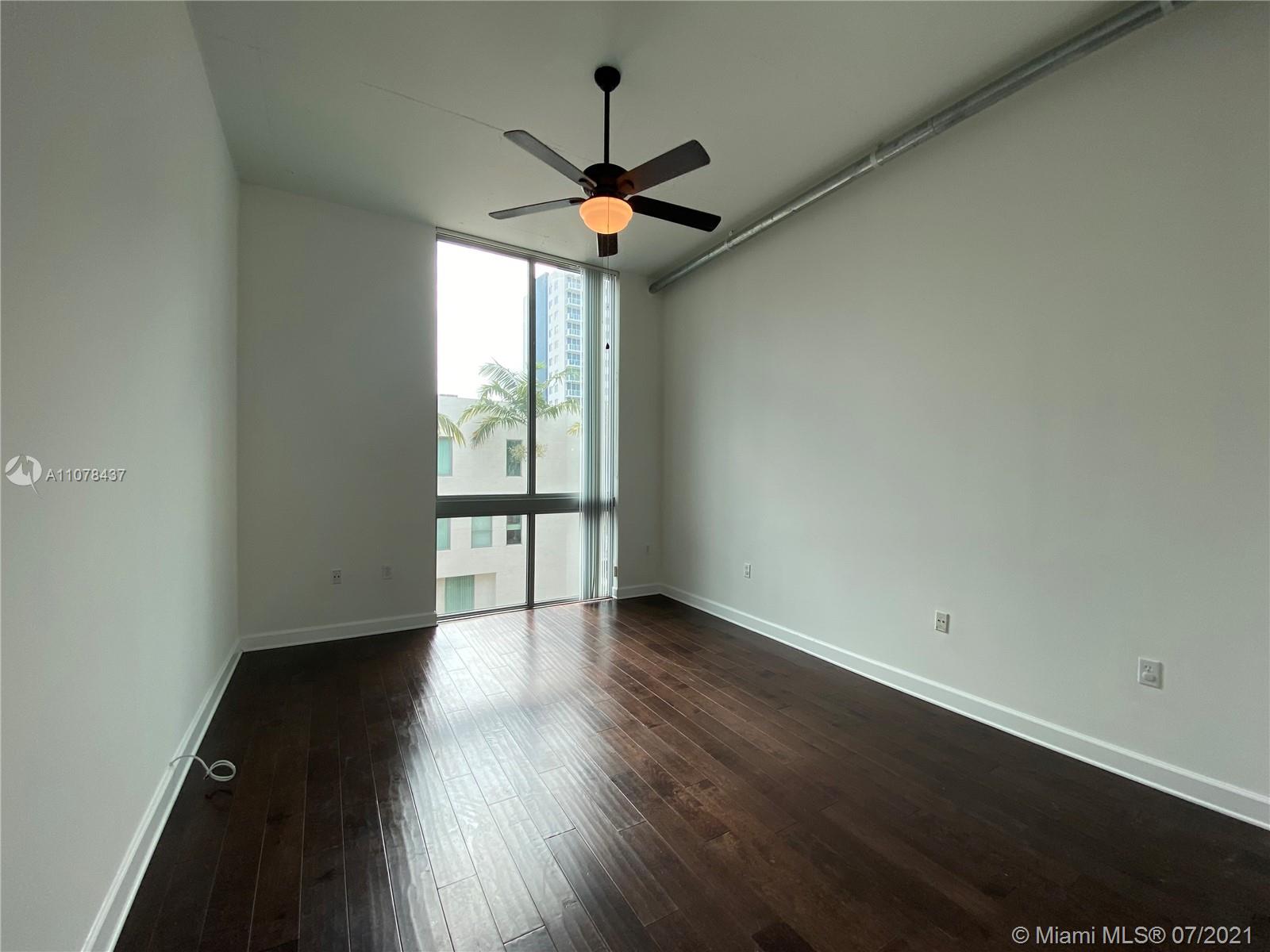 LOFTS AT HOLLYWOOD STATIO - Residential Lease