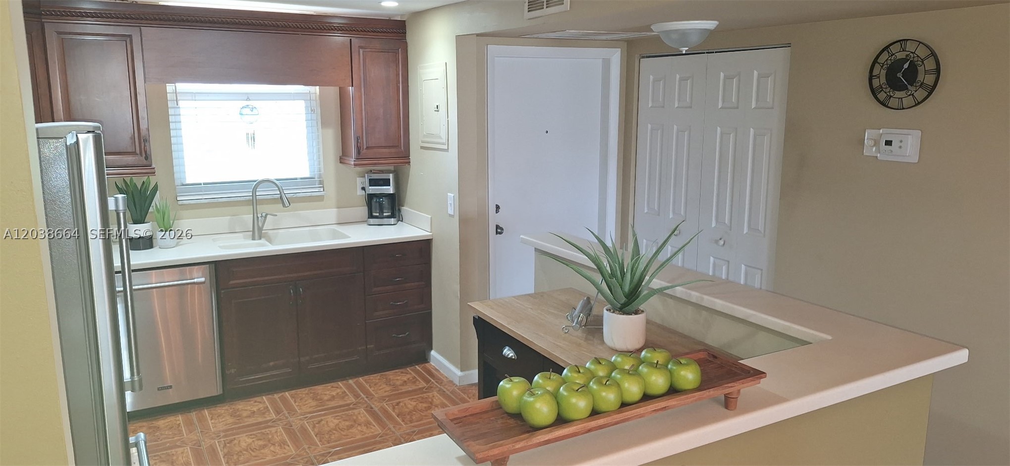 ROYAL MARINER CONDO - Residential