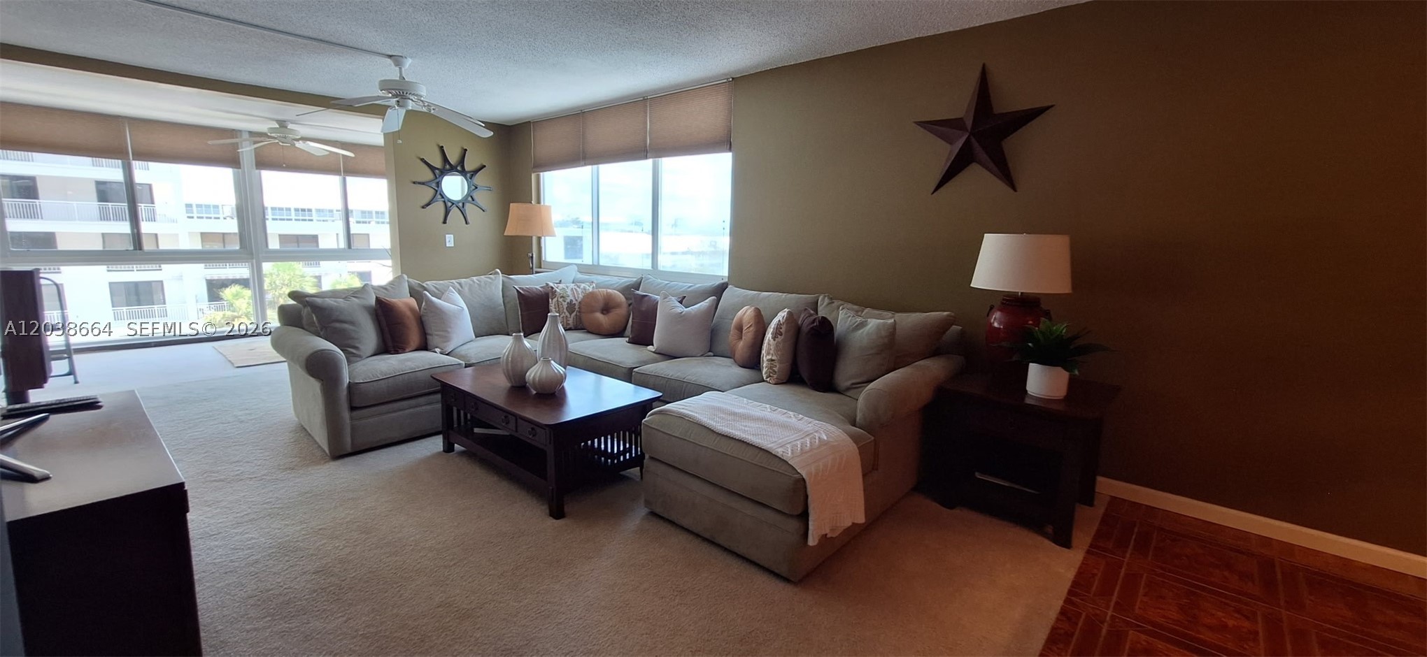 ROYAL MARINER CONDO - Residential