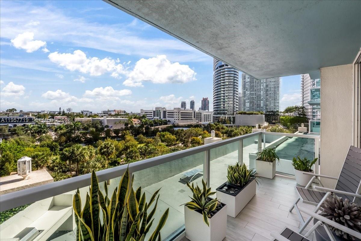 THE FLORIDIAN CONDO - Residential