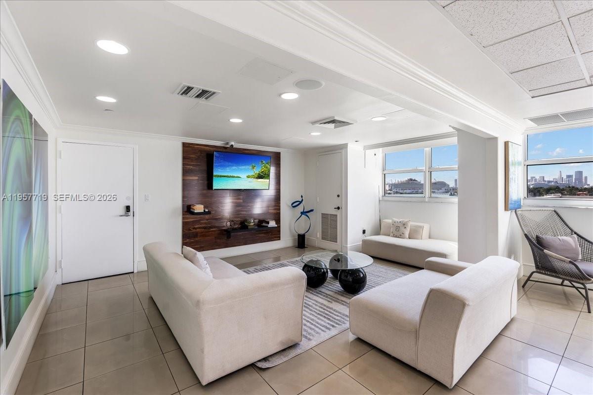 THE FLORIDIAN CONDO - Residential