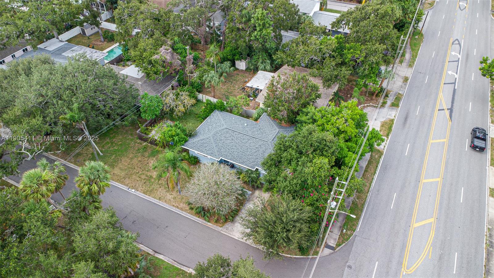 JUNGLE BEACH - Residential