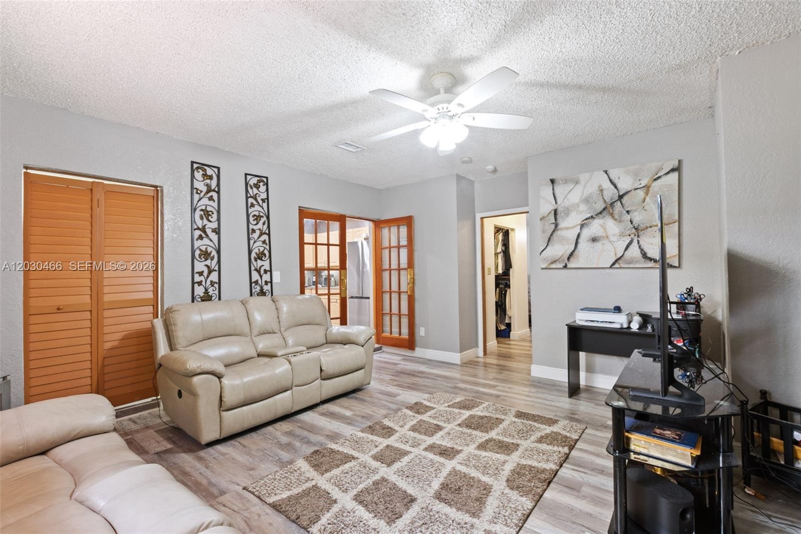 VENETIAN GARDEN REV - Residential