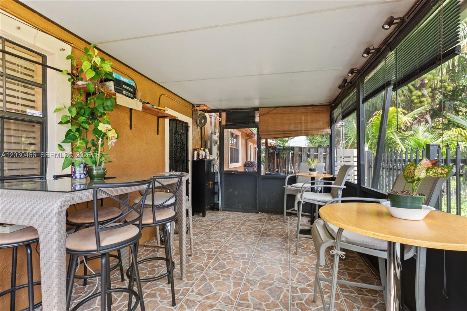 VENETIAN GARDEN REV - Residential