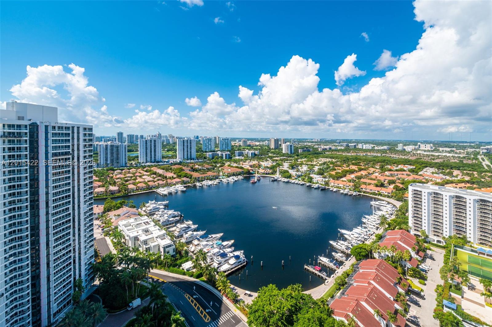 NORTH TOWER AT THE POINT - Residential