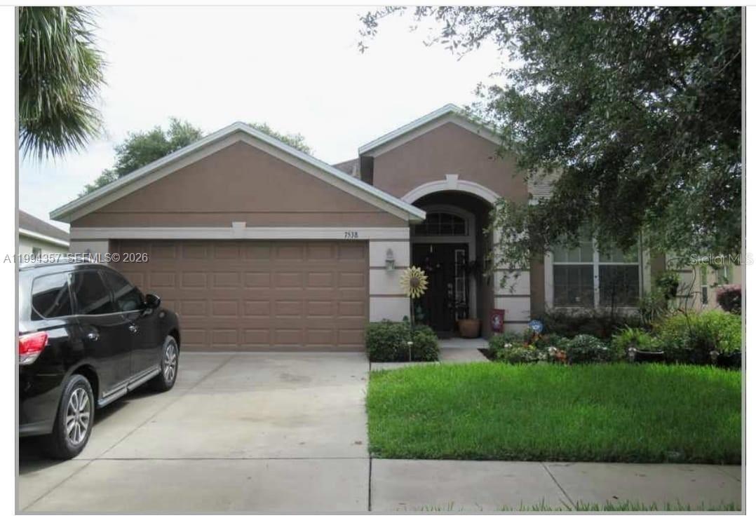 Beautiful pond-front home featuring 3 bedrooms, 2 bathrooms, and a 2-car garage, located in the desirable Oak Creek community. Enjoy access to green spaces, a playground, and sidewalks throughout the neighborhood. This home won’t last long! SELLER FINANCING AVAILABLE WITH NO CREDIT CHECK!! Contact today for additional information!